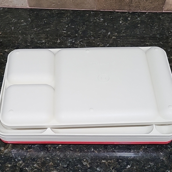Vintage Set of 5 Tupperware Stackable White and Red Dinner Lunch Trays - Picture 4 of 8